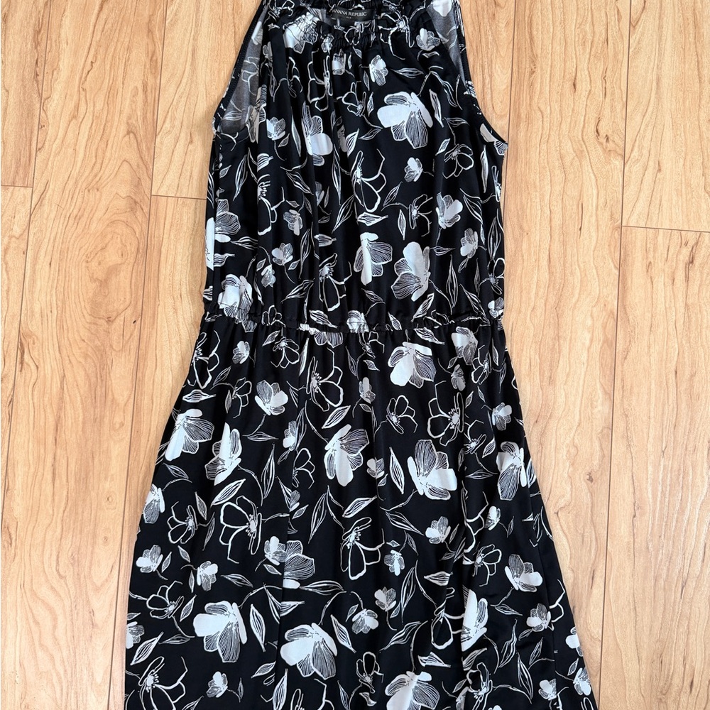 Banana Republic Factory Black and White Floral Maxi Dress